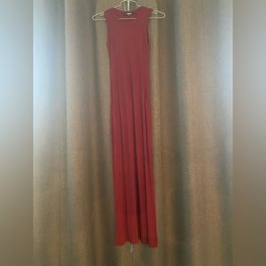 Shield and Sword Burgundy Sleeveless Maxi Dress With Pockets